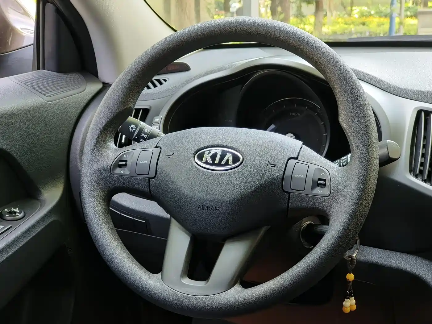 Kia Sportage 2012 2.0L Manual 2WD GLS фото 8