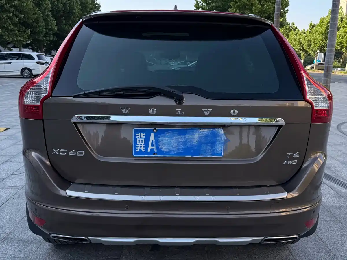 Volvo XC60 (Import) 2014 2015 T6 Momentum