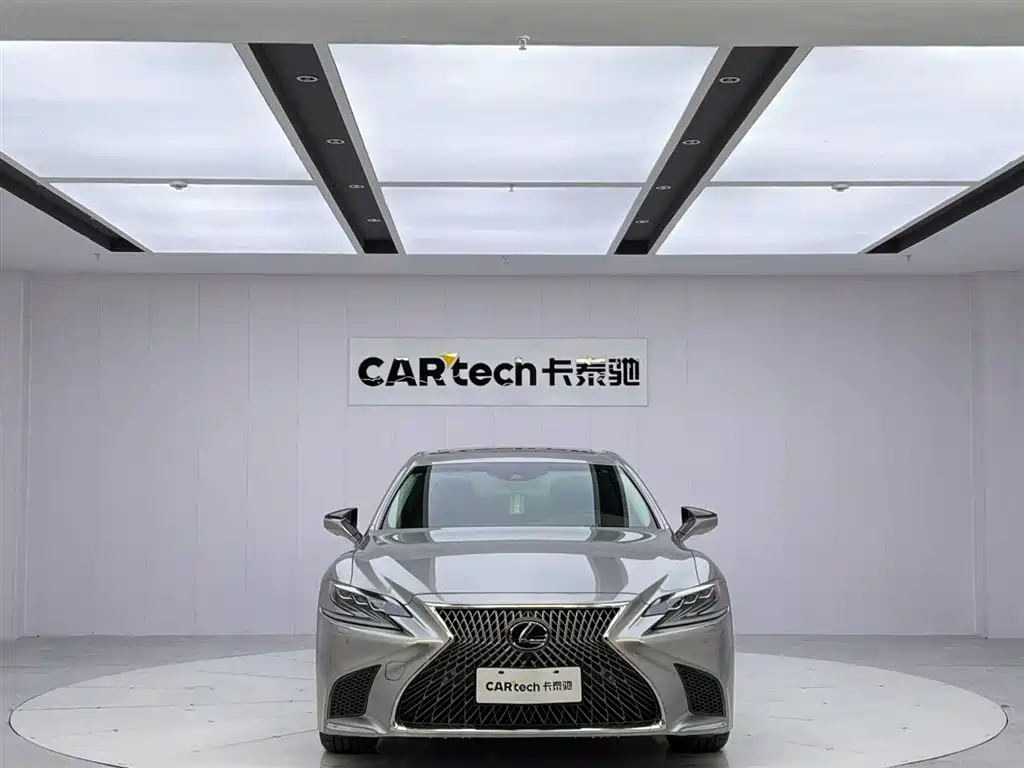 Lexus LS 2020 500h Excellence (China VI) фото 8