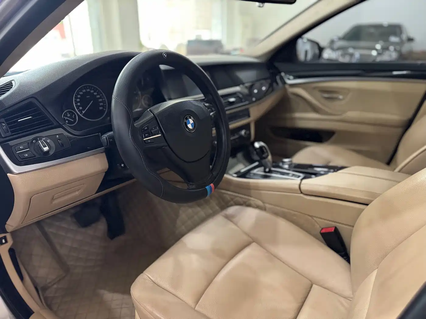 BMW 5 Series 2012 520Li Elegance фото 7