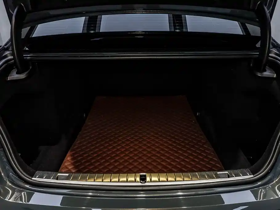 BMW 7 Series 2019 Facelift 740Li xDrive Executive Luxury Package фото 6