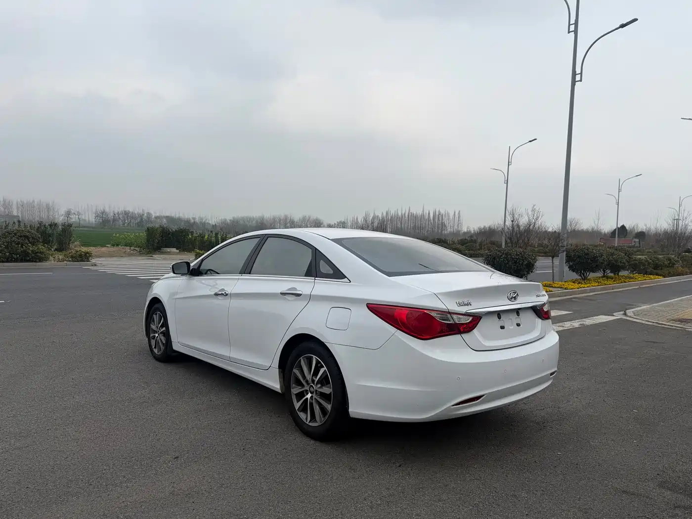 Hyundai Sonata 2013 2.0L Automatic Luxury Edition фото 7
