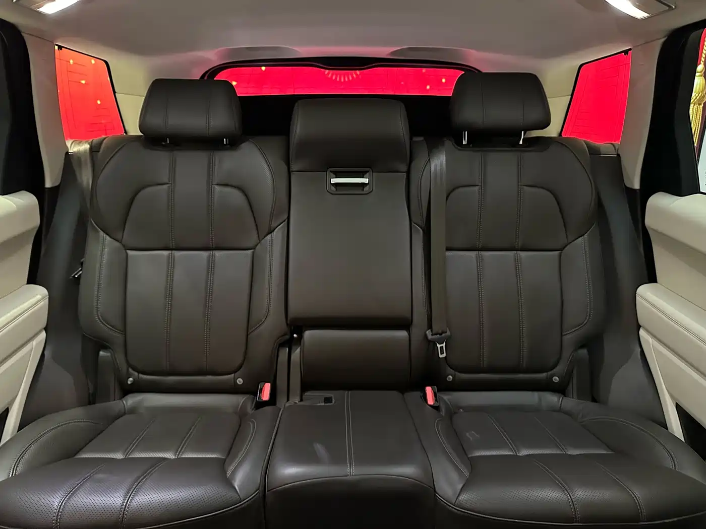 Фото 28 - Land Rover Range Rover Sport