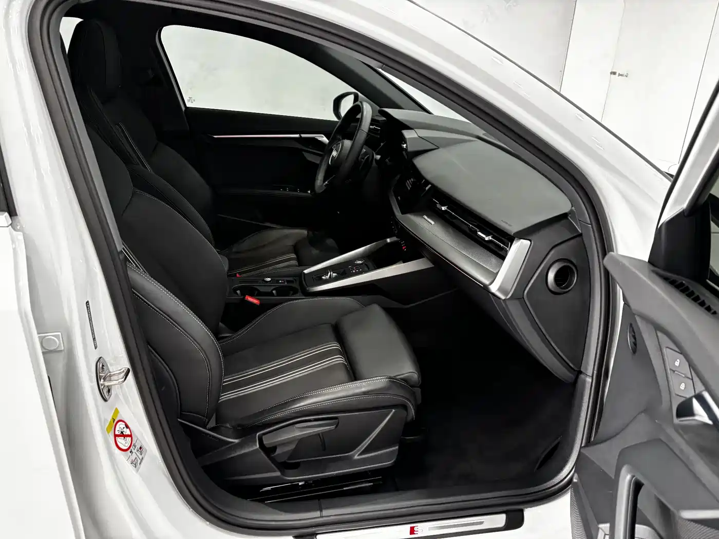 Audi A3 2024 Model A3L Limousine 35 TFSI Fashion Sport фото 26