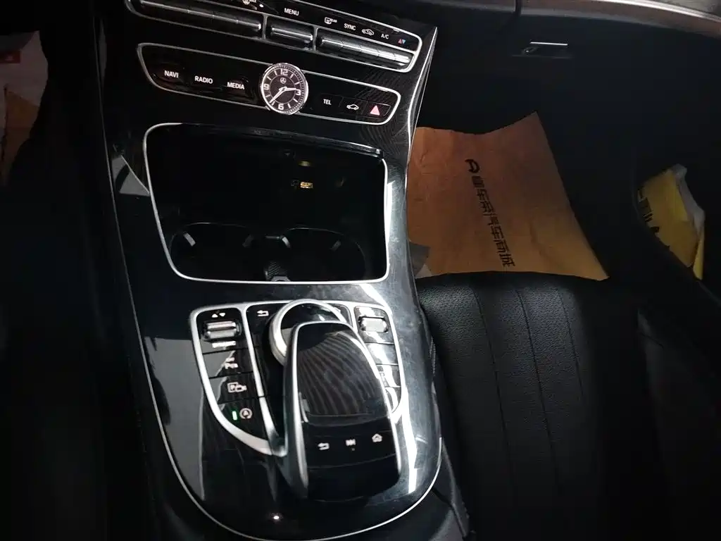 Mercedes-Benz E-Class 2016 E 300 L Luxury фото 6