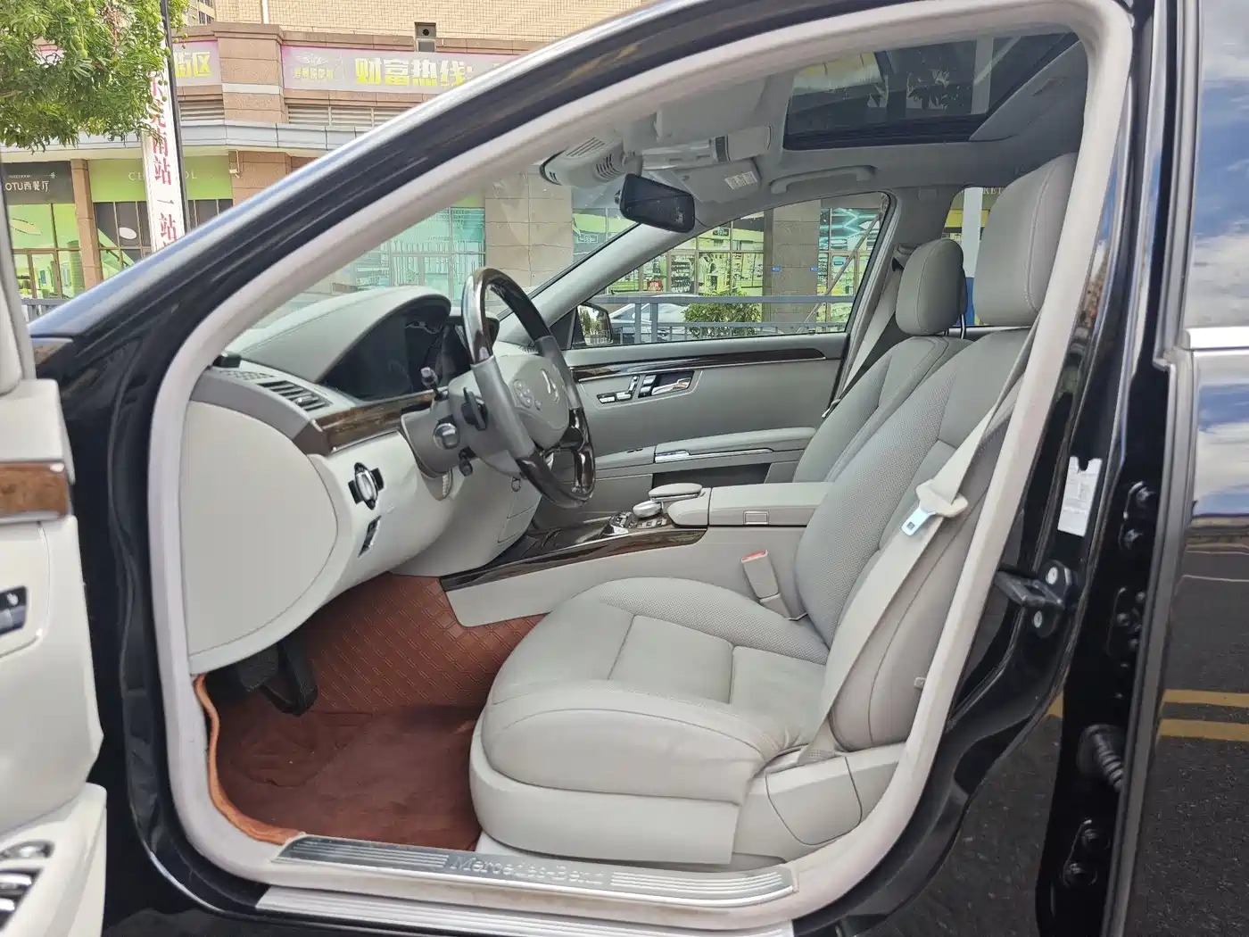 Mercedes-Benz S-Class 2012 S 300 L Business Simplified Edition фото 6