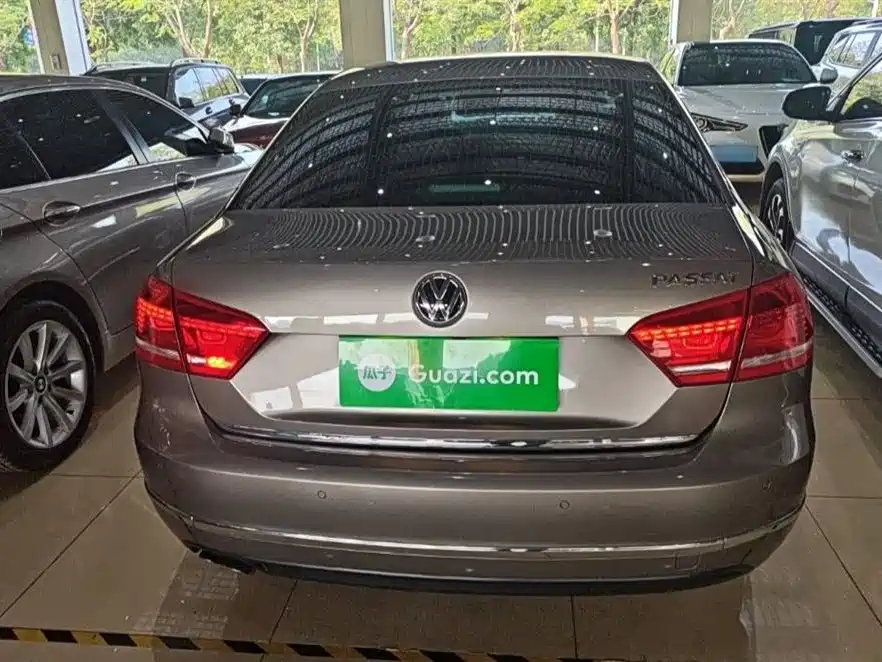 Volkswagen Passat 2014 2.0TSI DSG Executive Edition фото 5