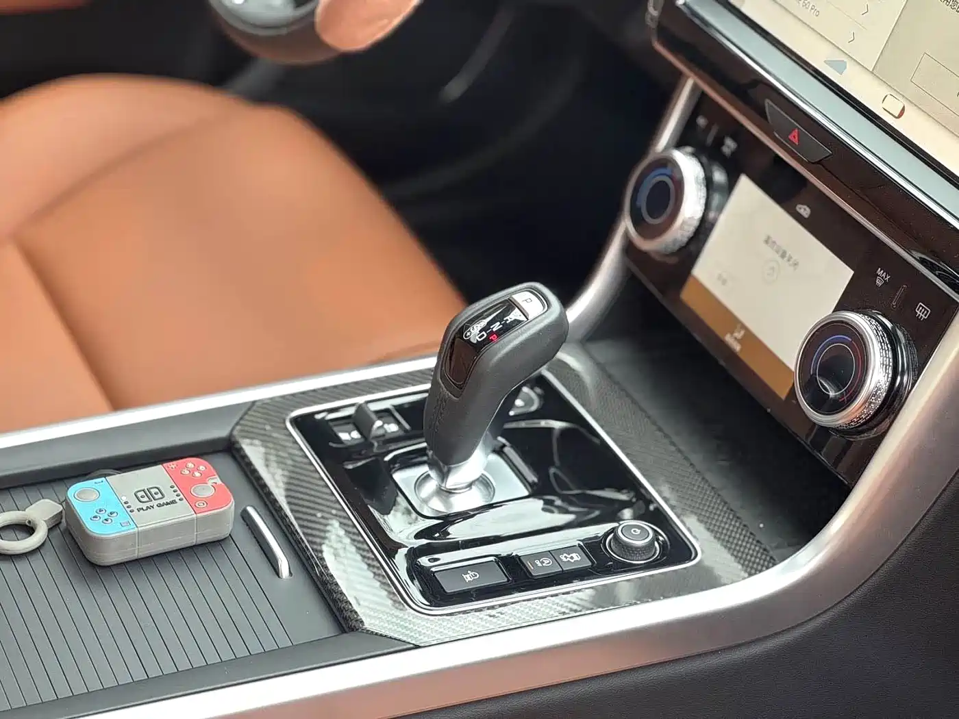 Jaguar XEL 2024 Model 2.0T 250PS R-DYNAMIC S Gloss Black Sport Edition фото 5