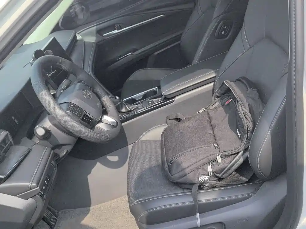 Toyota Camry 2025 2024 Hybrid 2.0HG Premium Edition