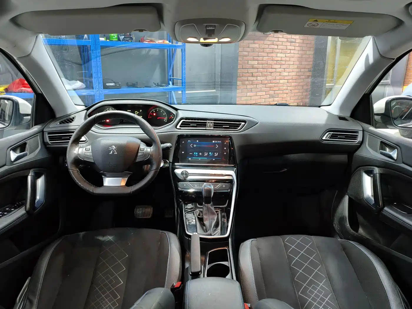 Peugeot 308 2017 2016 1.6L Automatic Luxury