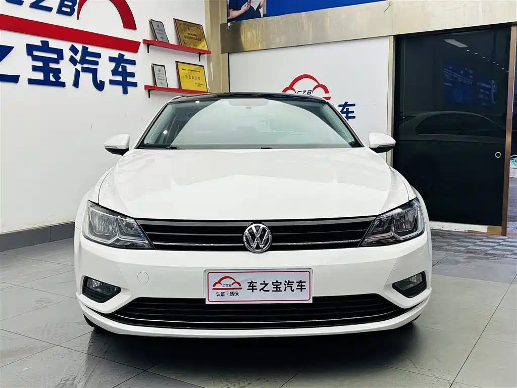 Volkswagen Lamando 2015 280TSI DSG Comfort фото 2