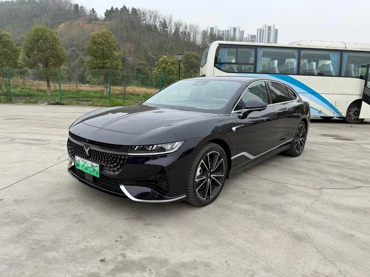 Voyah Auto VOYAH Zhuiguang 2024 PHEV AWD Ultra Long Range Flagship