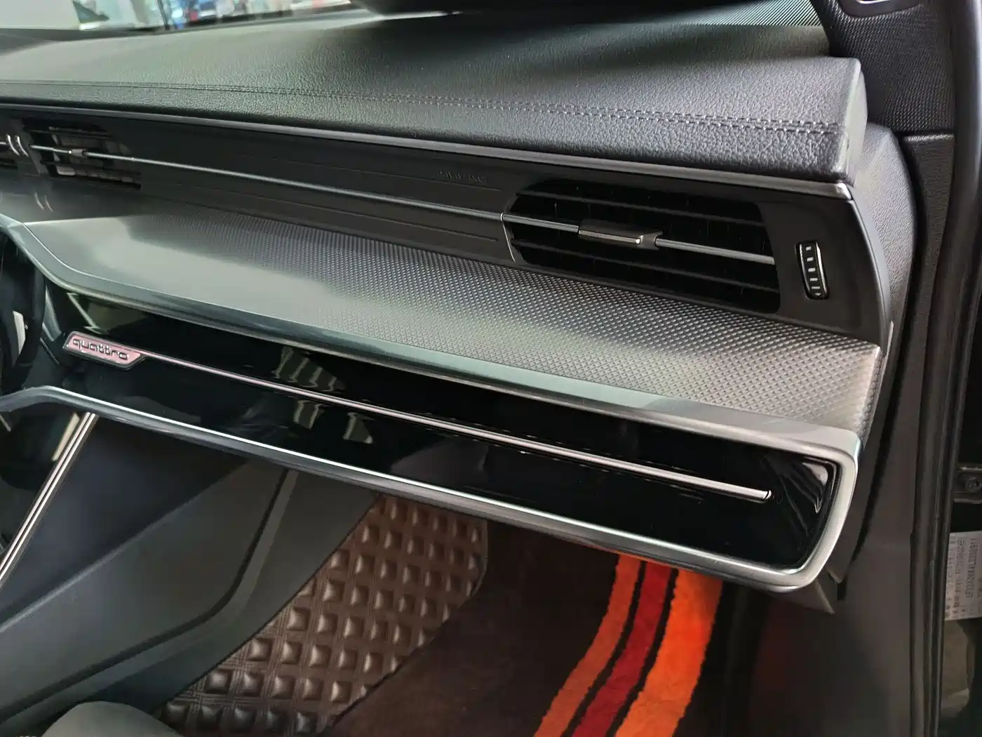 Audi A6L New Energy 2020 55 TFSI e quattro фото 15