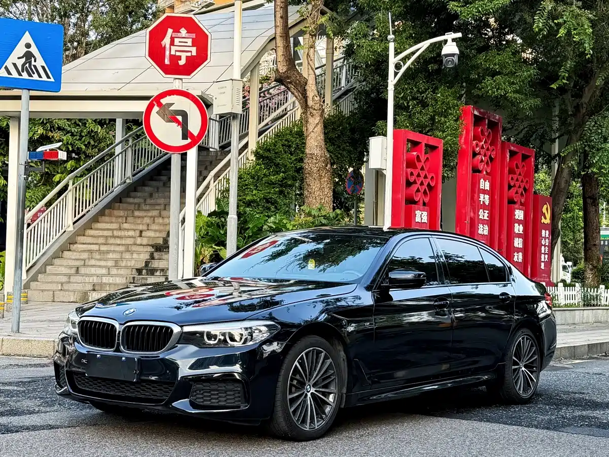 Фото 1 - BMW 5 Series