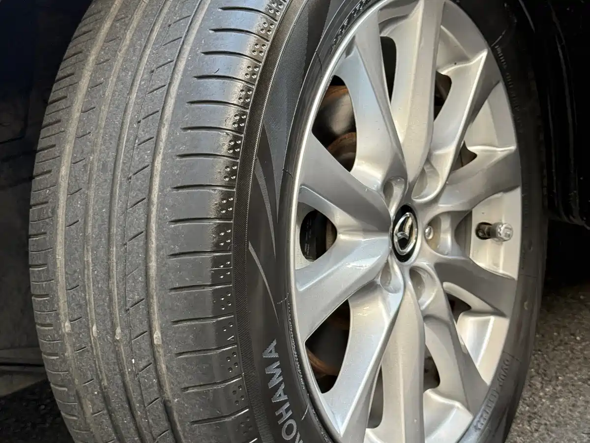 Mazda Atenza 2017 2.0L Skyactiv-G Luxury фото 20