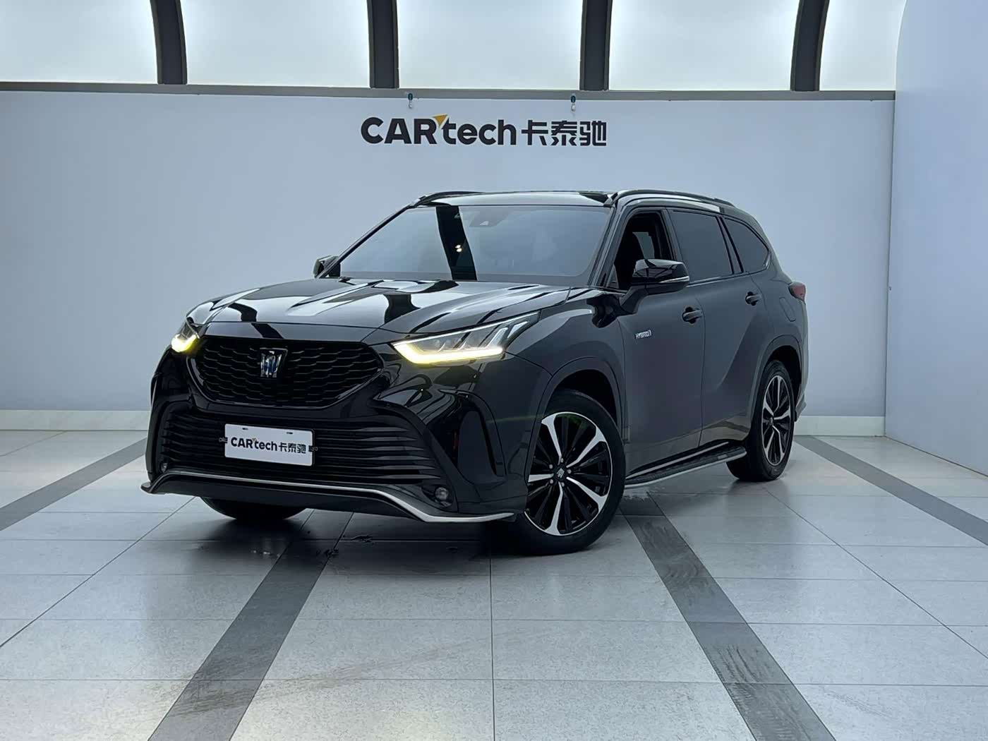 Toyota Crown Kluger