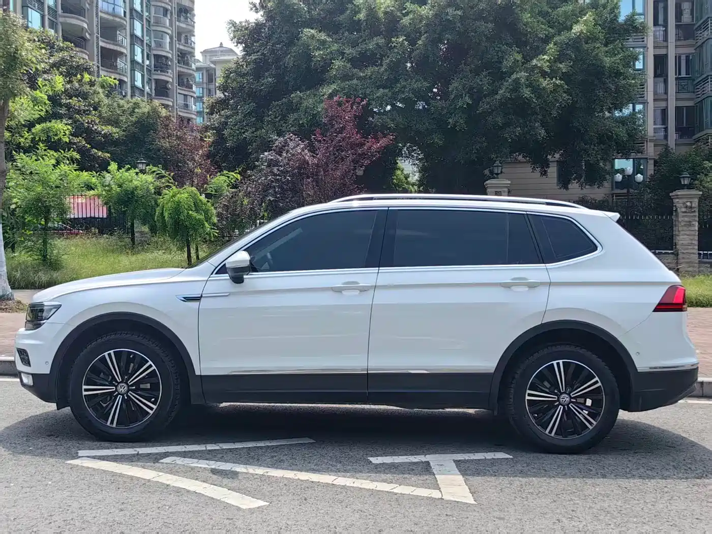Volkswagen Tiguan L 2017 330TSI Automatic 2WD Flagship Edition фото 8