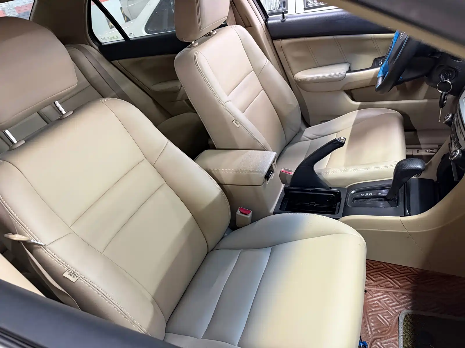 Фото 8 - Honda Accord