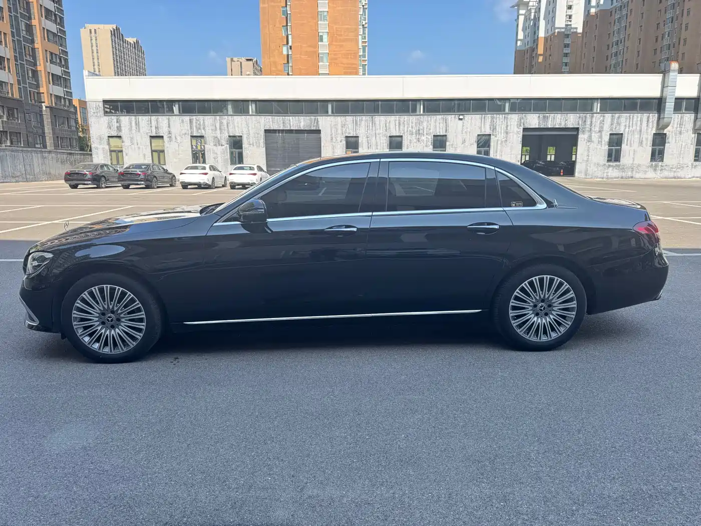 Mercedes-Benz E-Class 2022 Second Facelift E 300 L Luxury фото 3