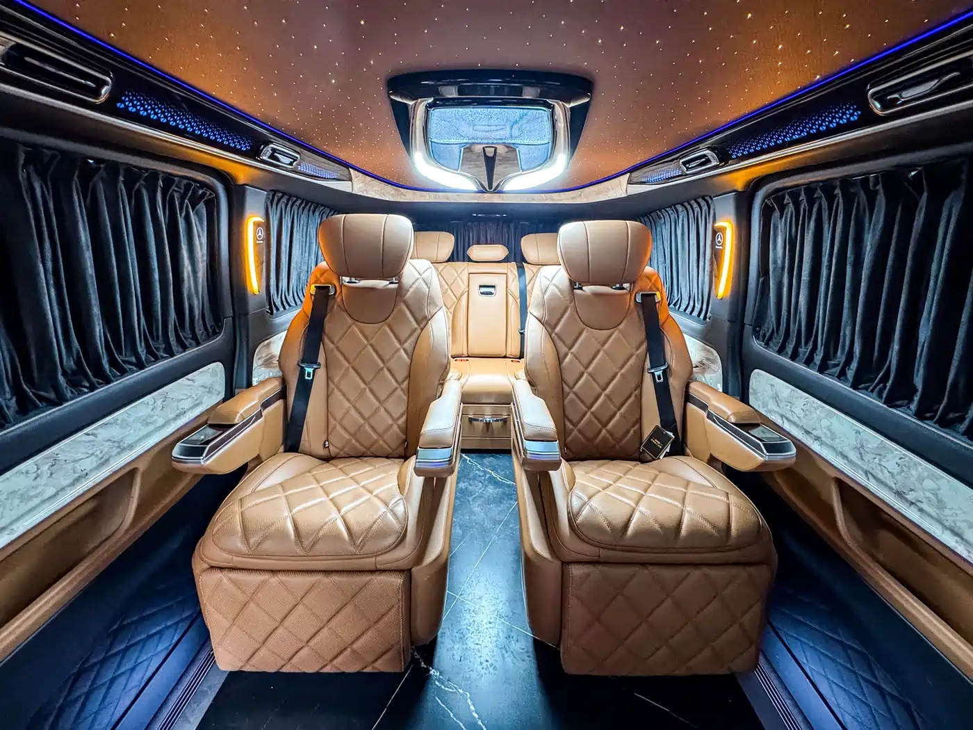 Mercedes-Benz Vito 2023 2.0T Business 7-Seater фото 20