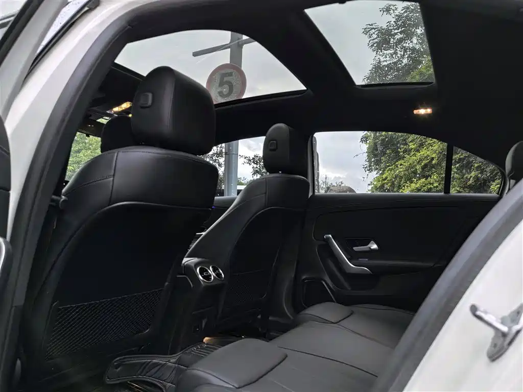 Mercedes-Benz A-Class 2022 A 200 L Sport Sedan Dynamic фото 5