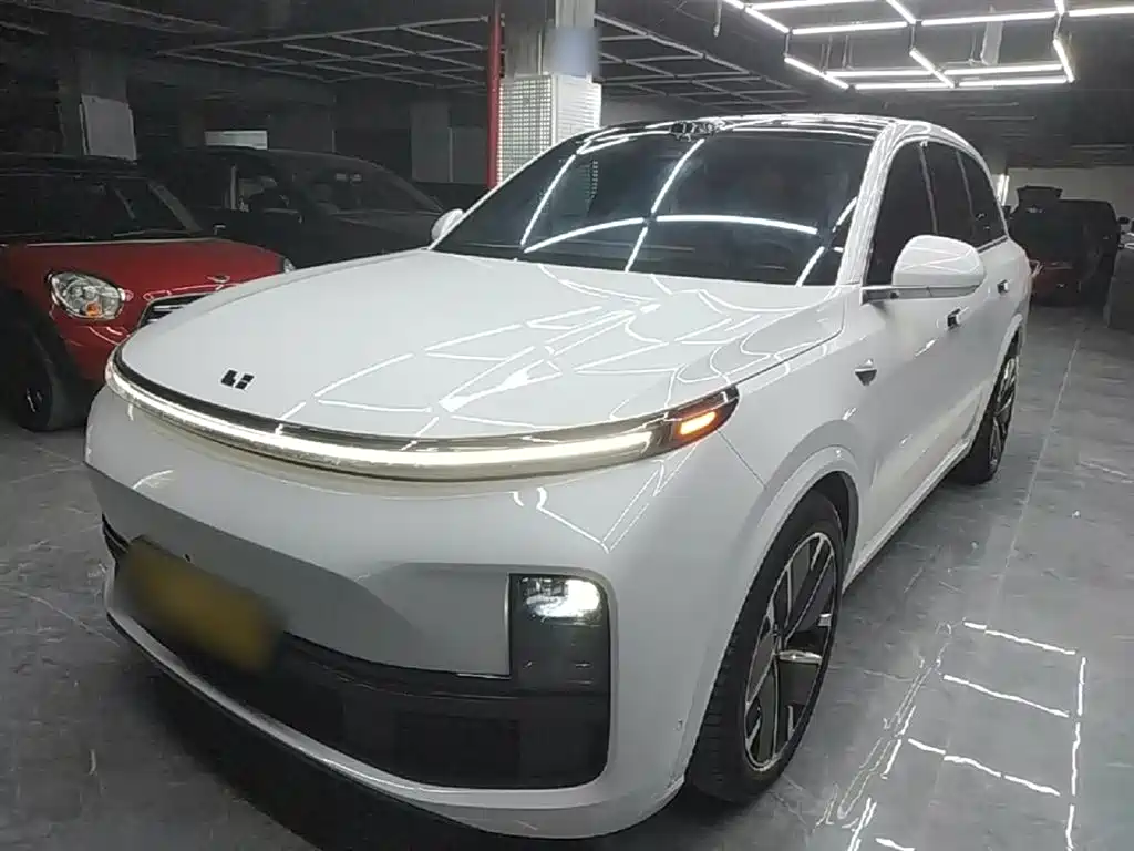 Li Auto Li L8 2025 Max Smart Renewal Edition