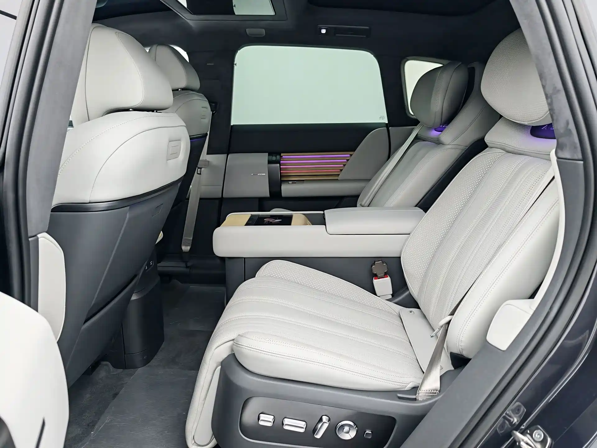 Фото 6 - Audi E7X