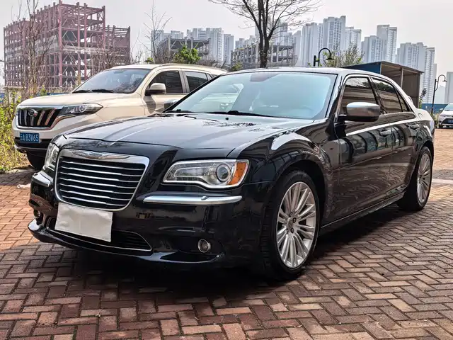 CHRYSLER 300C