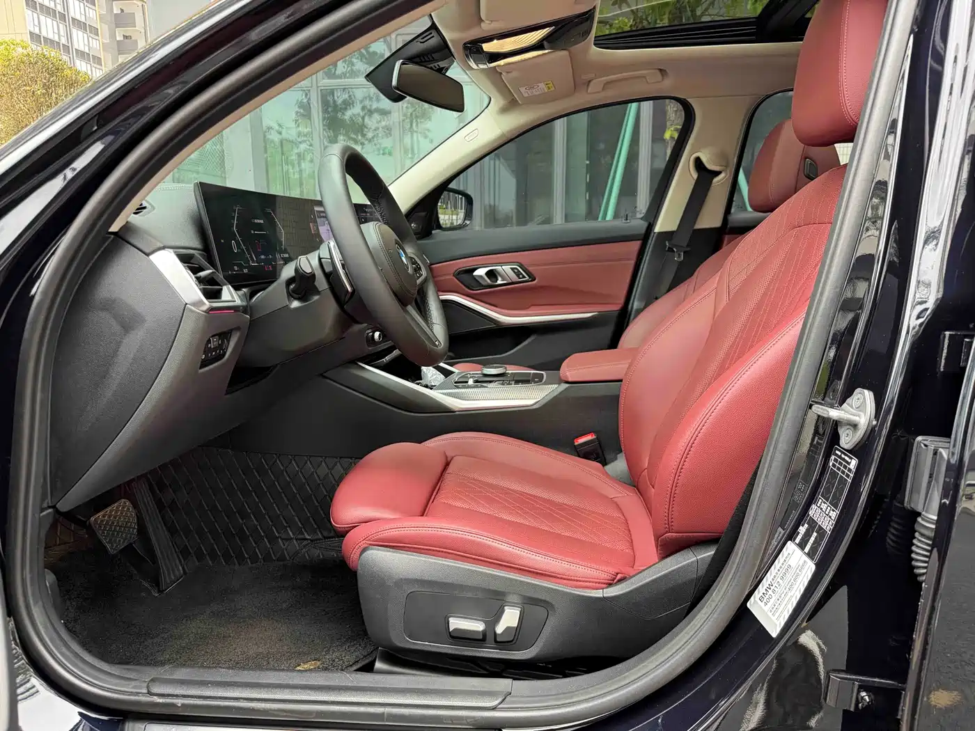 BMW 3 Series 2023 325Li M Sport Black Night Package фото 11