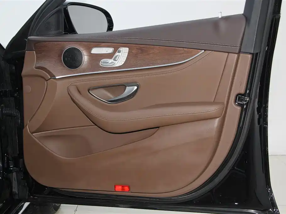 Mercedes-Benz E-Class 2023 Facelift E 300 L Fashion фото 33
