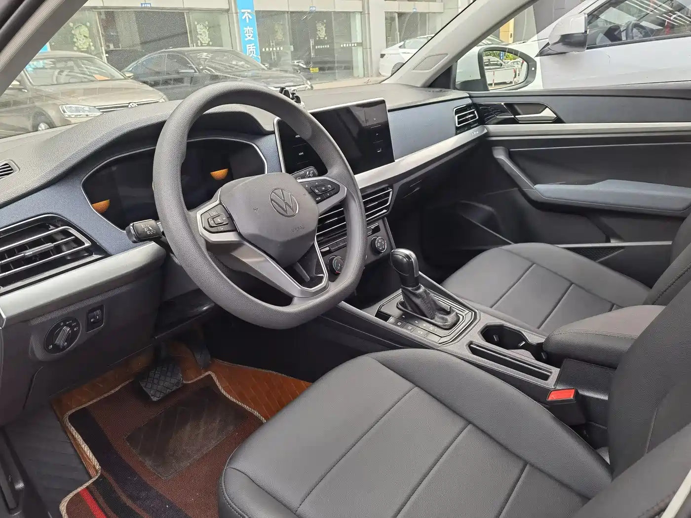 Volkswagen Lavida 2024 Model 1.5L Automatic Delight Edition фото 7