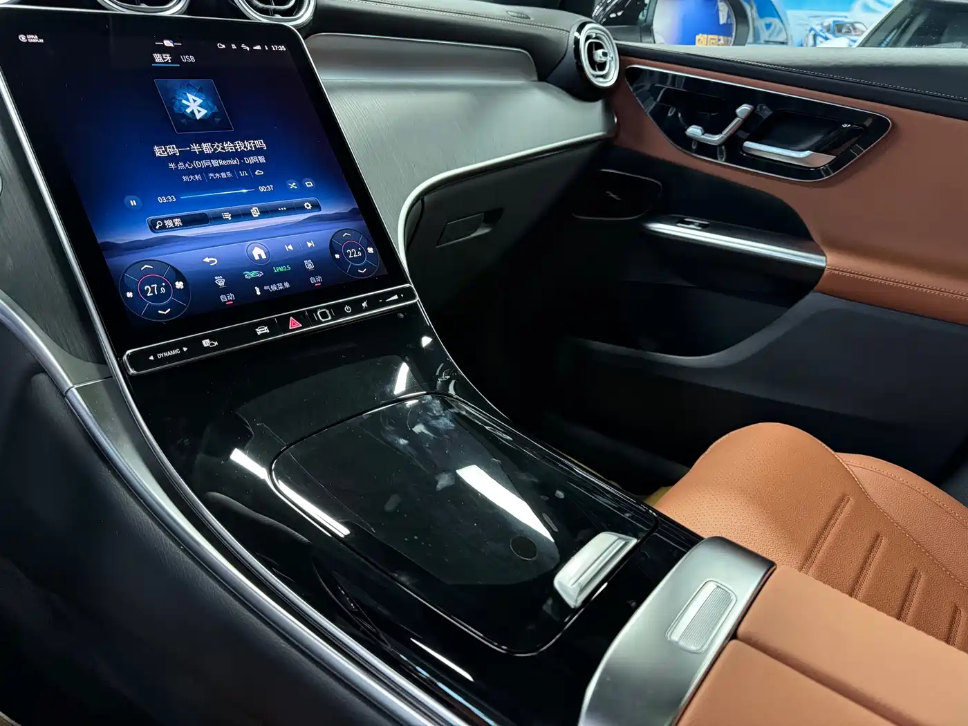 MERCEDES-BENZ GLC