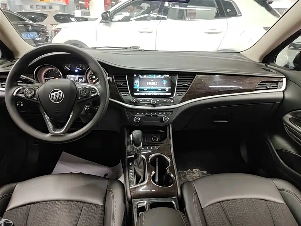 Buick Verano 2018 Sedan 20T Dual Clutch Leading фото 14