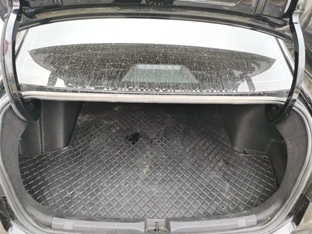 Volkswagen Lavida 2024 Model 300TSI DSG Starlight Leading Edition фото 15