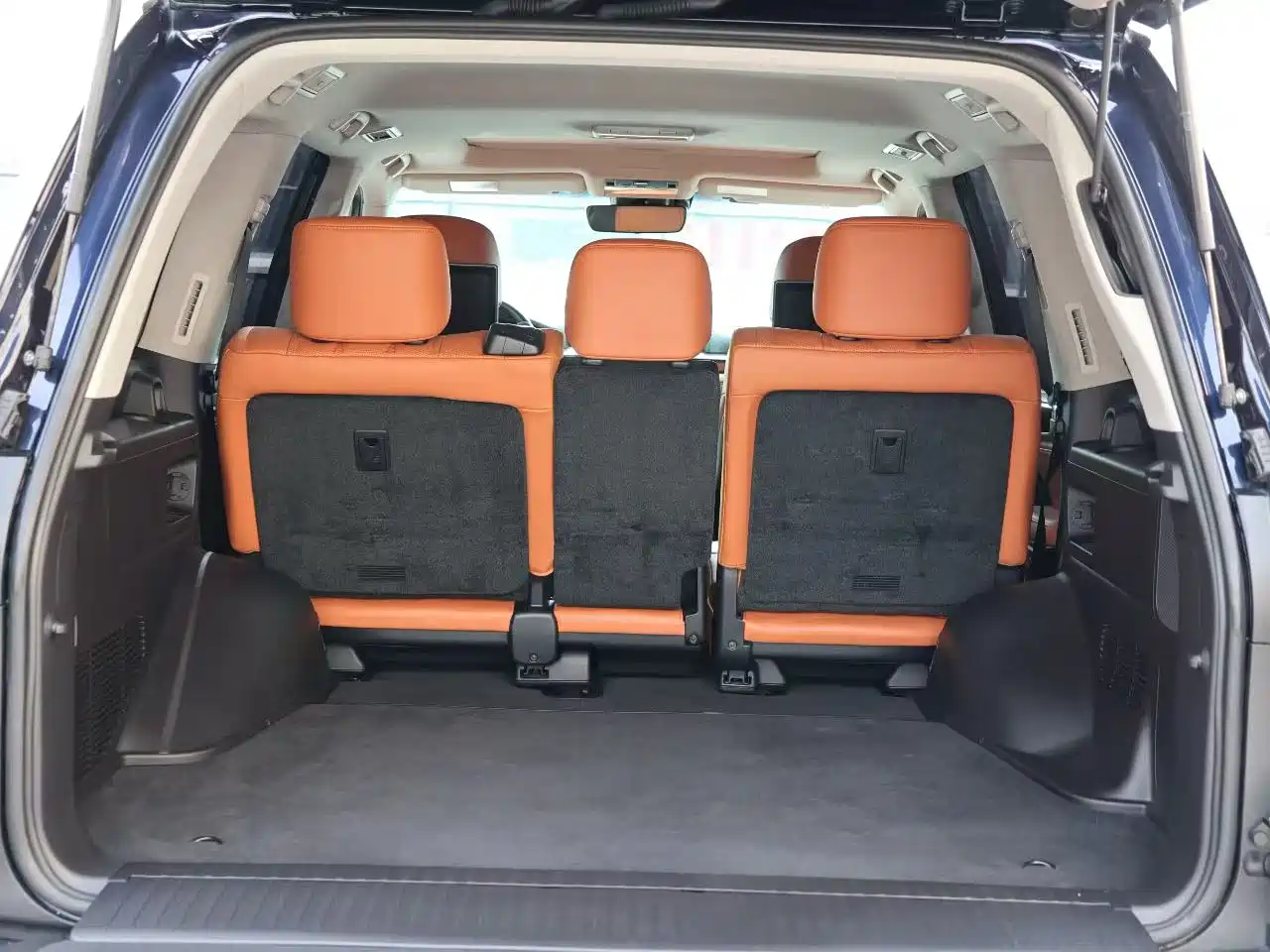 Lexus LX 2019 570 Peak Special Edition фото 8