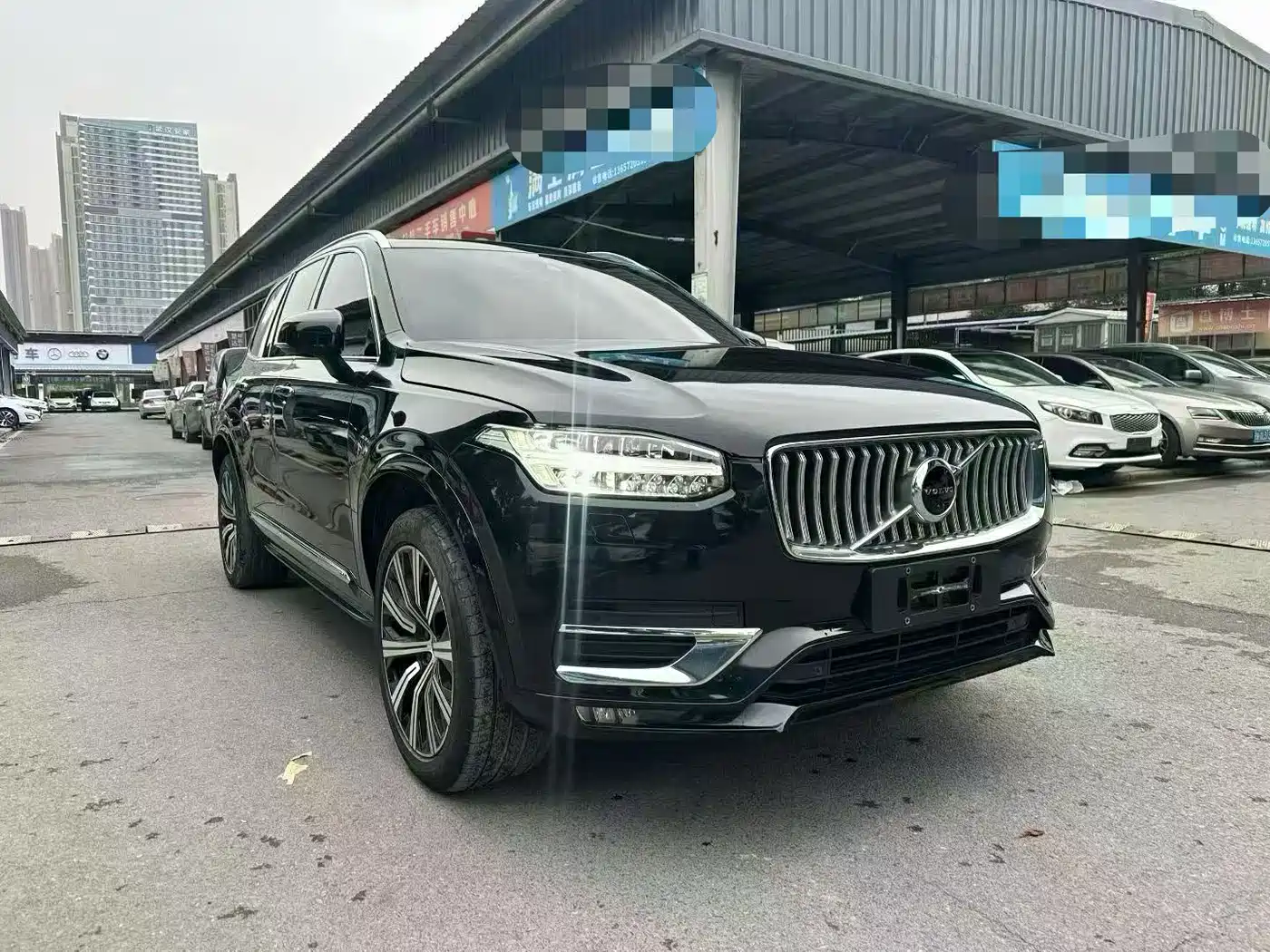 VOLVO XC90