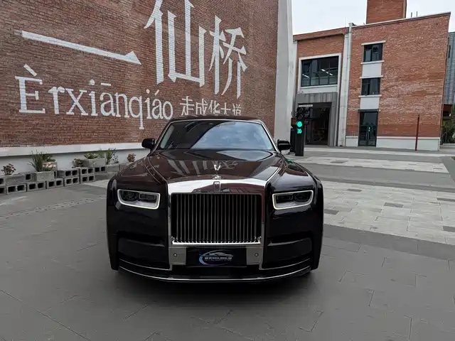 ROLLS-ROYCE PHANTOM