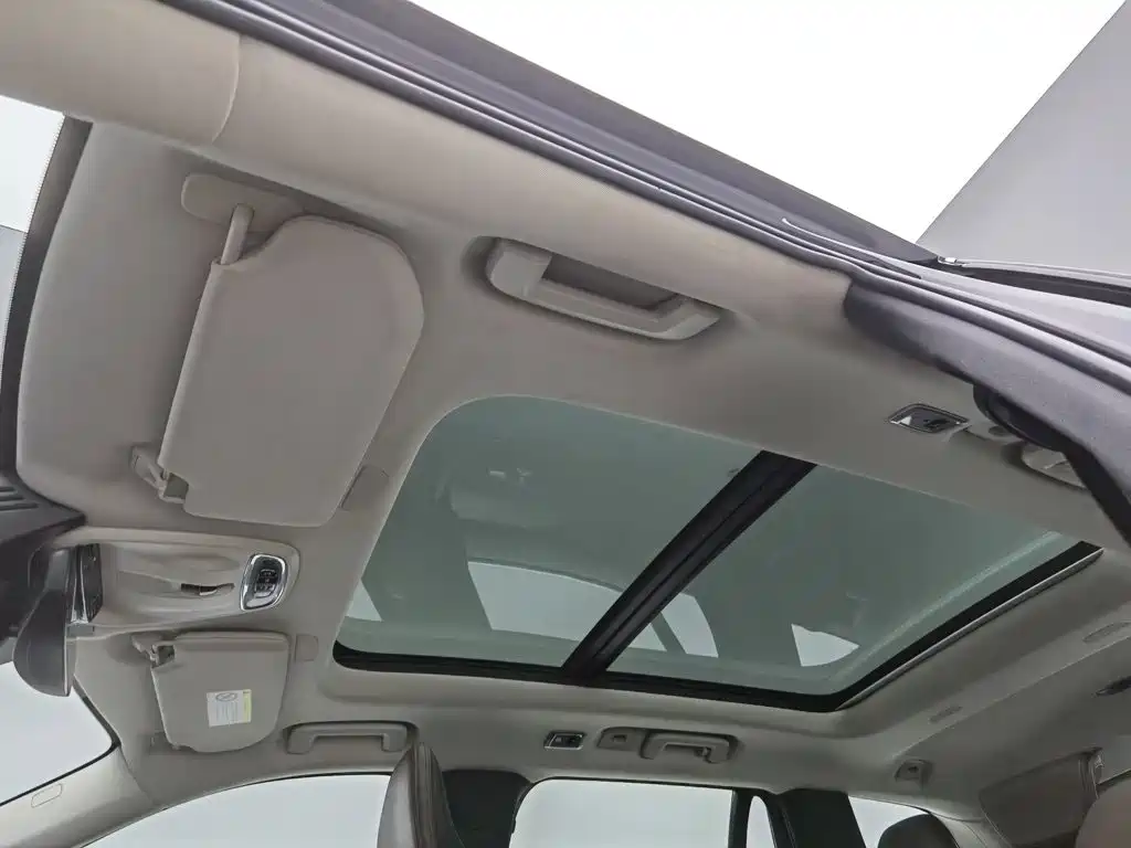 Photo 14 - Volvo XC90