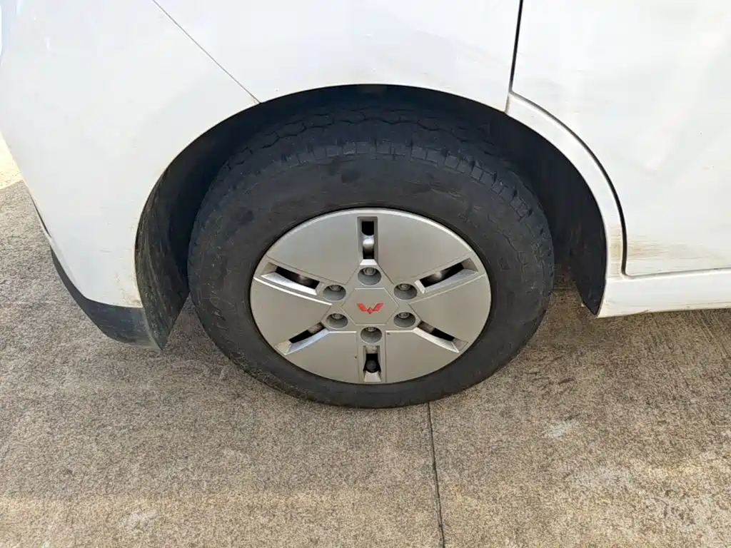 Wuling Motors Wuling Yangguang 2025 2024 Model 300km Comfort Enclosed Window Version 75kW