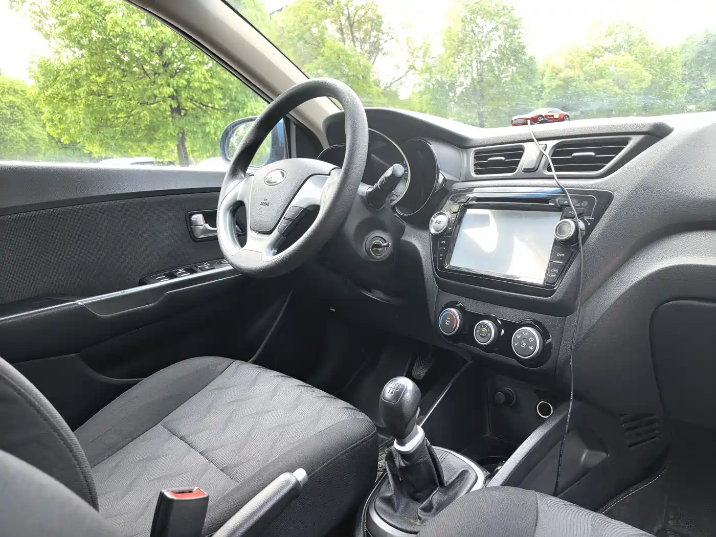 Kia K2 2015 Sedan 1.4L MT GLS фото 14