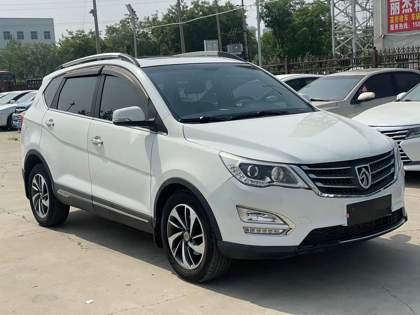 Фото 3 - Baojun 560