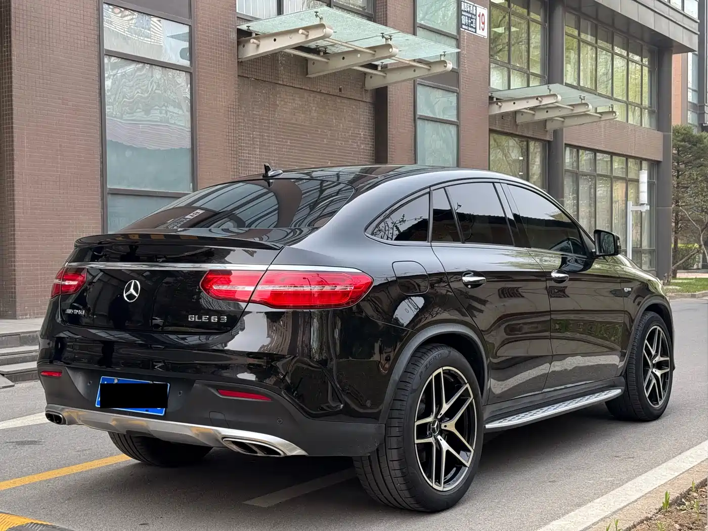 MERCEDES-BENZ GLE COUPE AMG