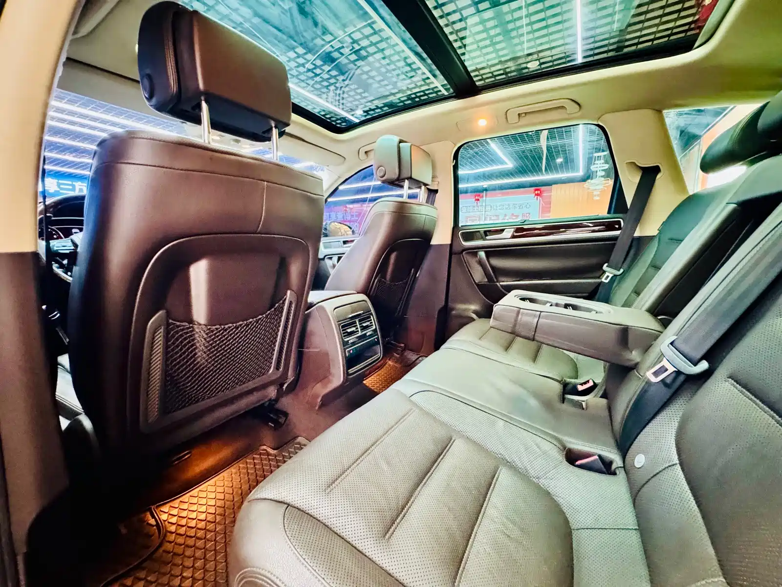Фото 9 - Volkswagen Touareg