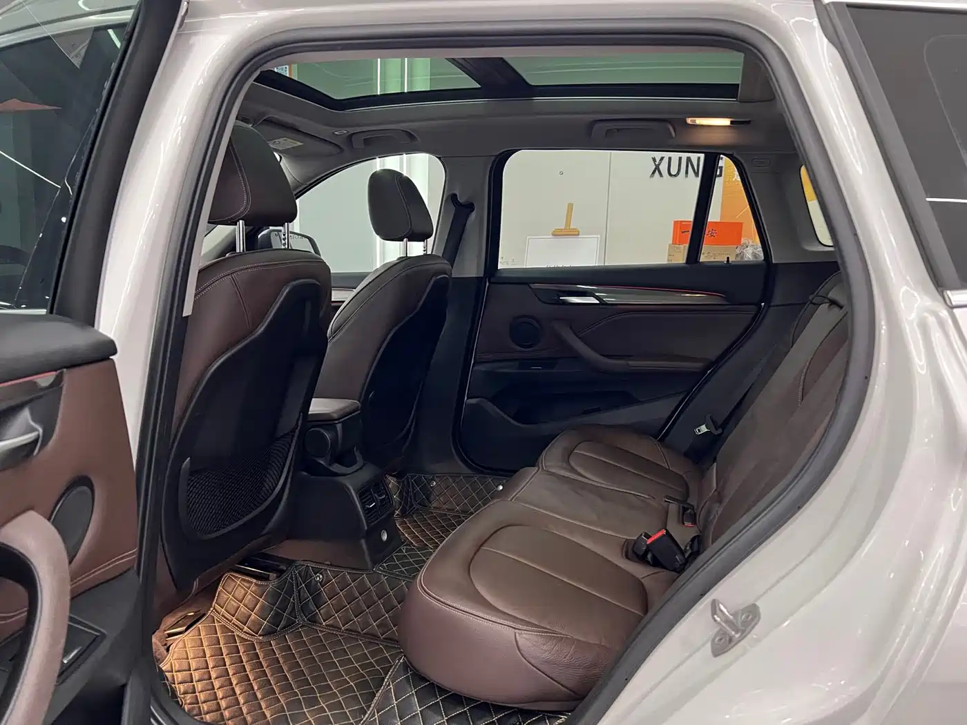 BMW X1 2018 sDrive18Li Premium Model фото 12