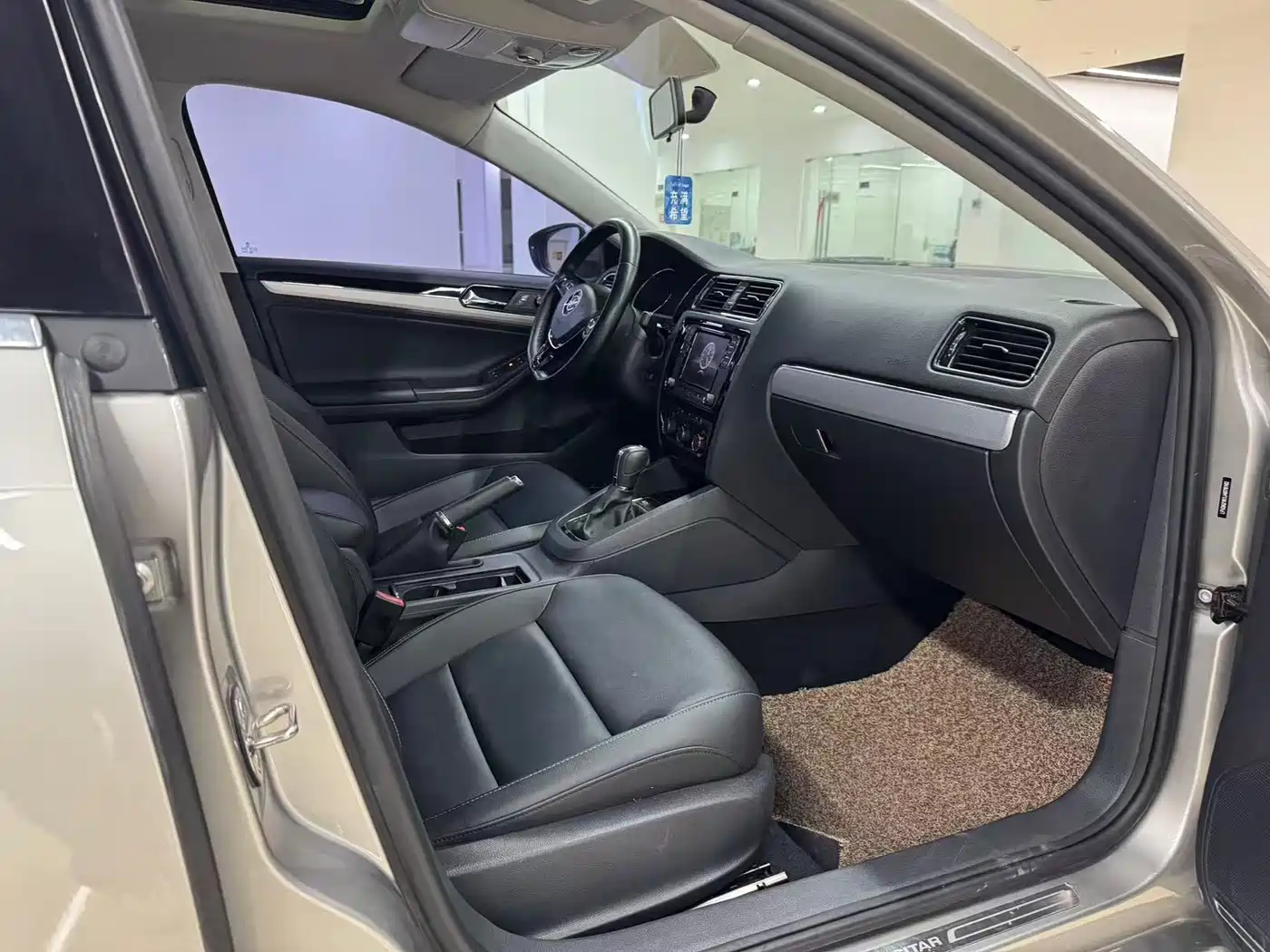Volkswagen Sagitar 2018 280TSI DSG Comfort фото 6