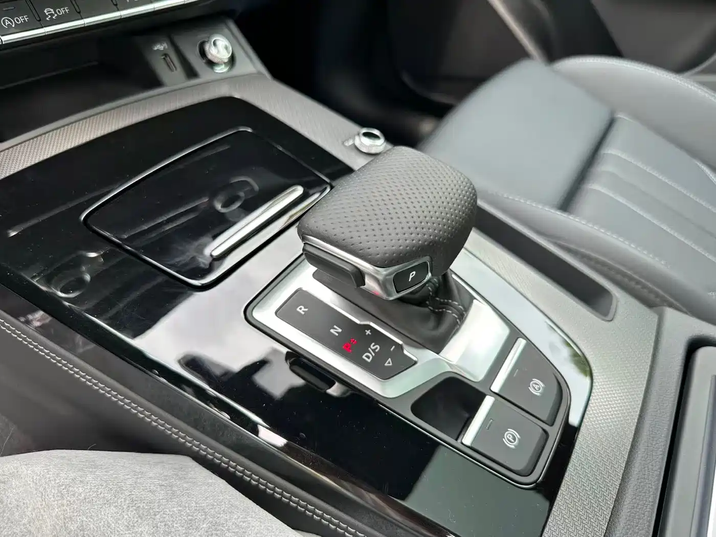 Audi Q5L 2025 40 TFSI Luxury Dynamic фото 13