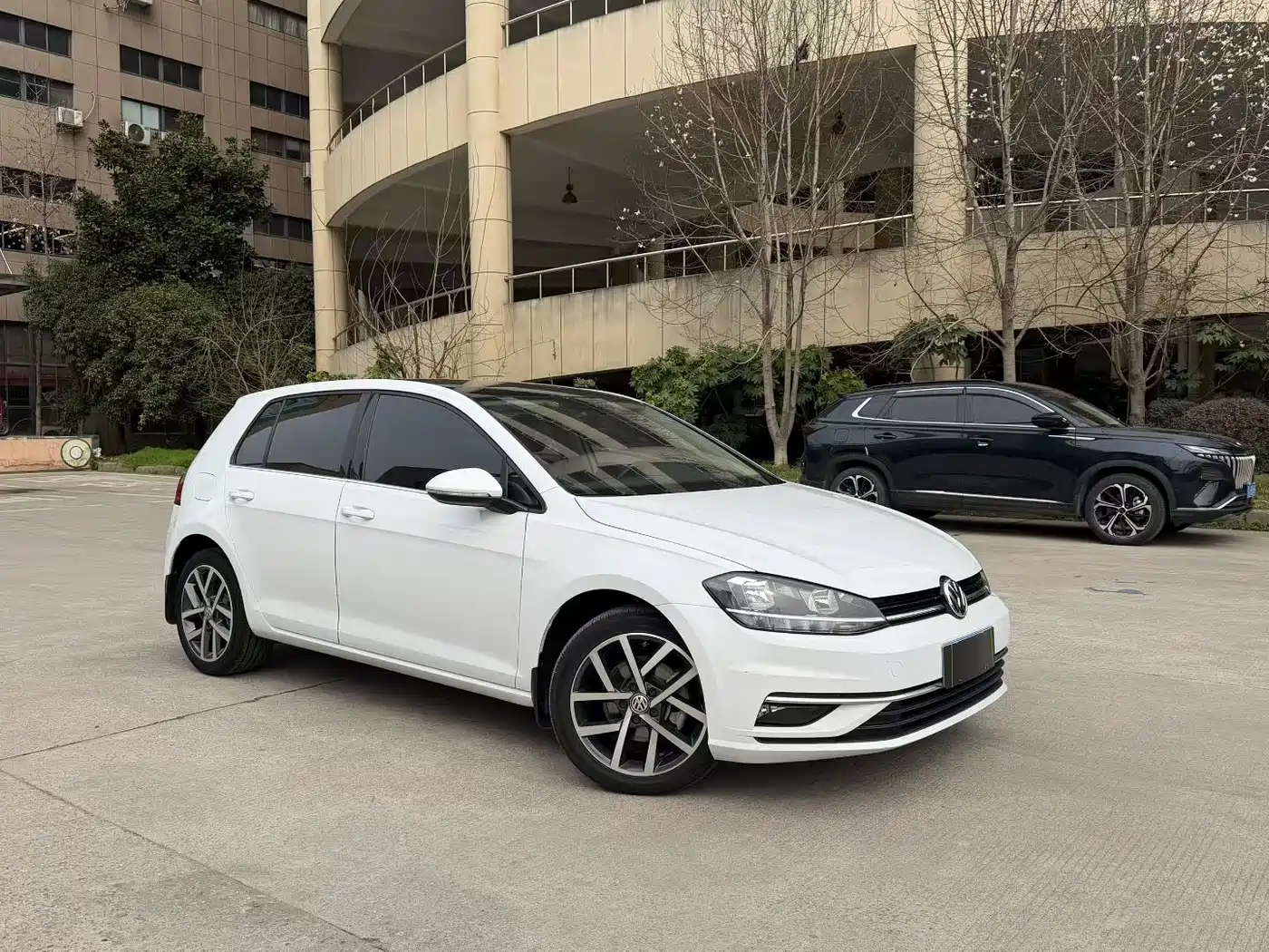 Volkswagen Golf 2020 Beloved Edition 280TSI DSG Comfort фото 3