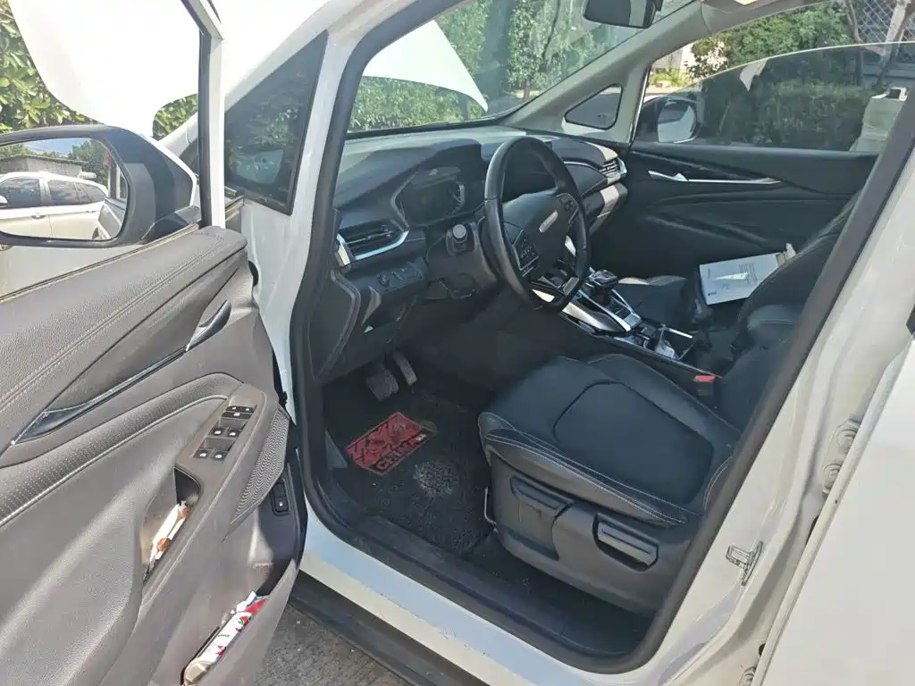 Maxus EUNIQ 5 2022 2020 1.3T PLUG IN Elite Edition