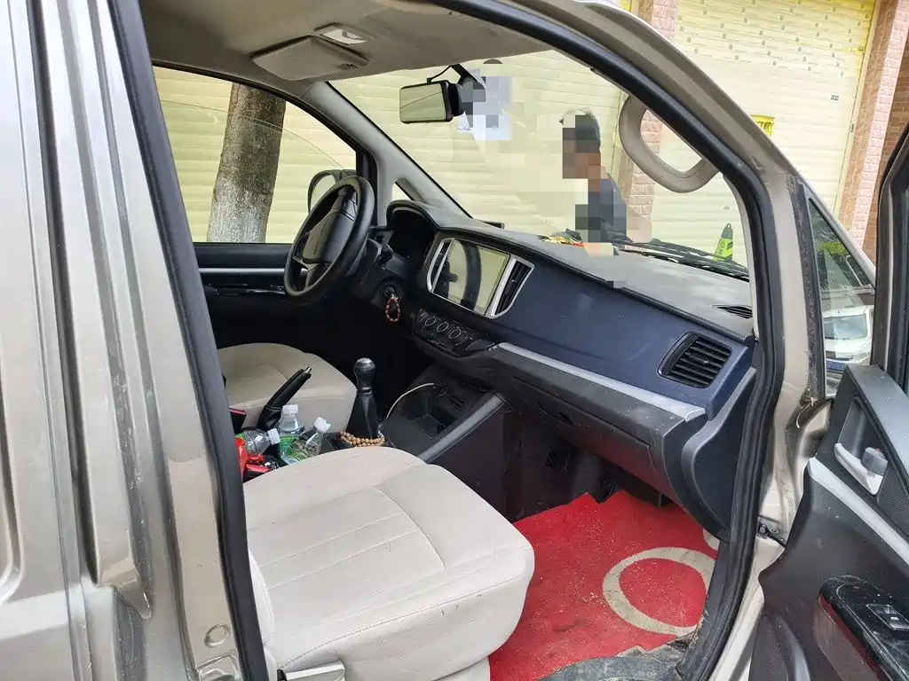 Dongfeng Fengxing Lingzhi 2025 2023 M5L 1.6L Base Model 5-Seater
