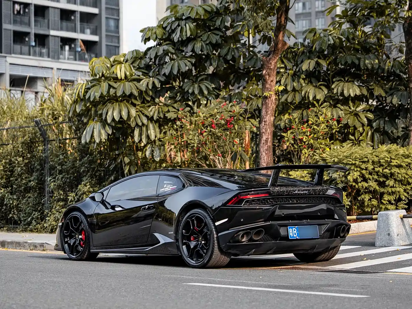 Lamborghini Huracán 2014 LP 610-4 фото 12